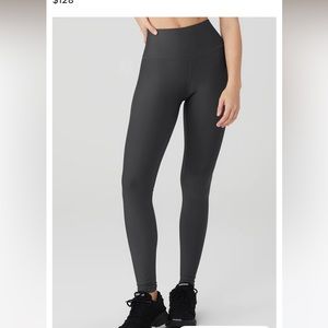 New with tags. ALO Yoga Airlift High waist leggings in Anthracite. Size L.
